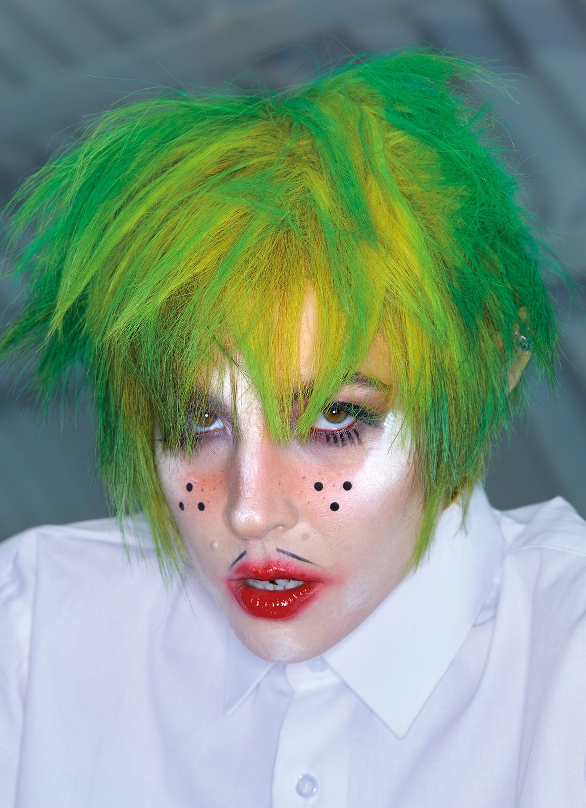 Dorian Electra Metalmagazine 5.jpg