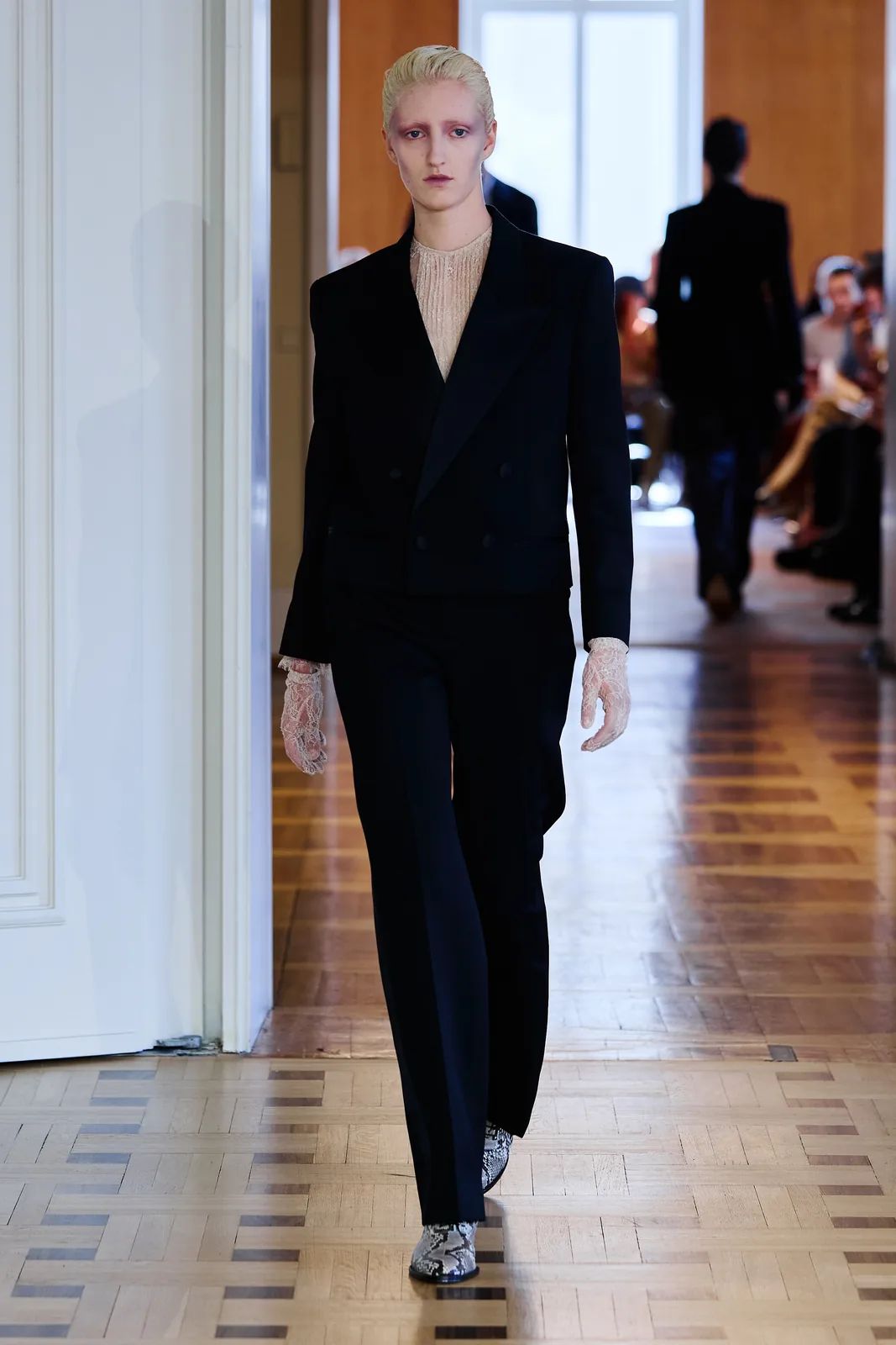 metal-berlin-fashion-week-ss27-john-lawrence-sullivan-07.webp