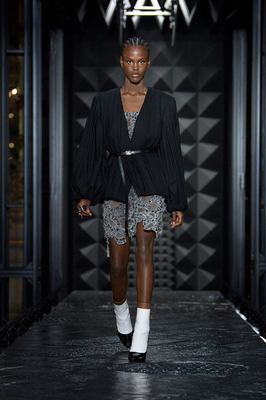 Louis Vuitton F W2324 Look 02.jpg