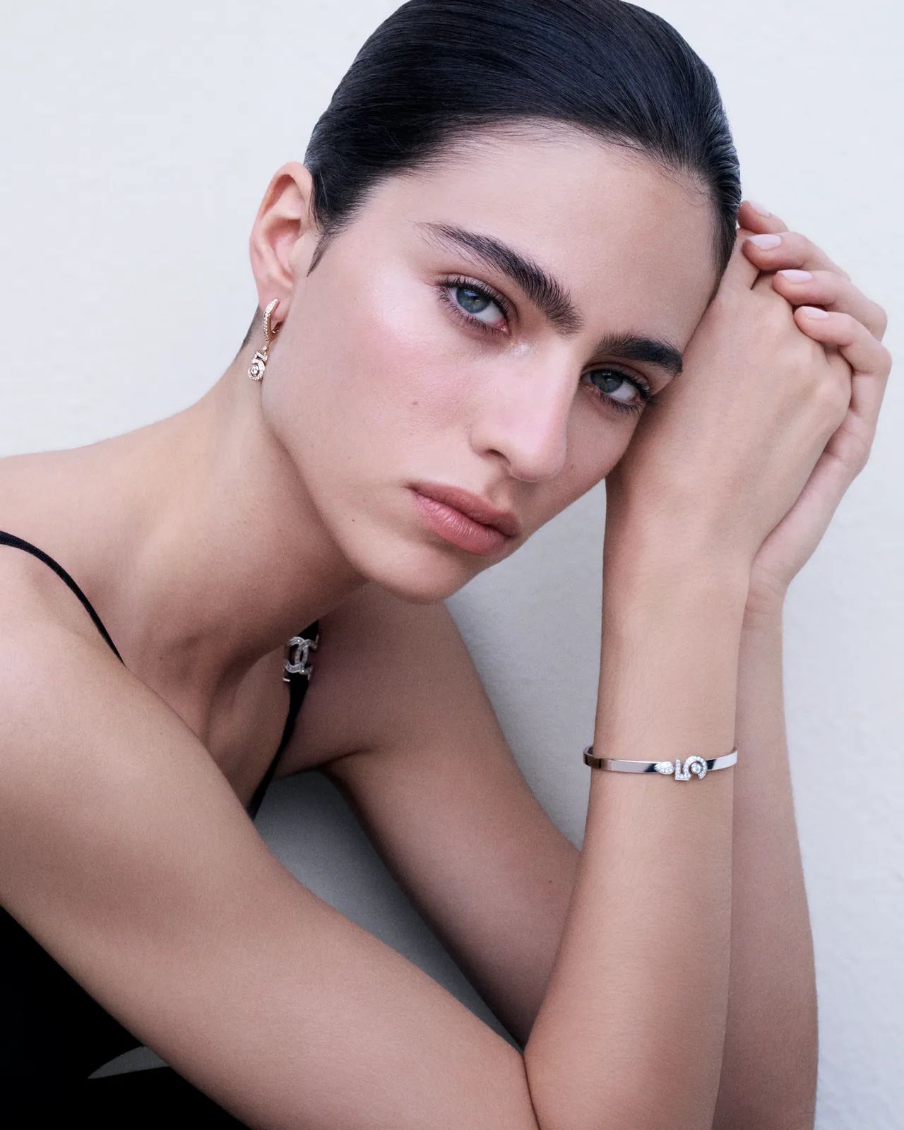 metal-chanel-jewel-edit-12.webp