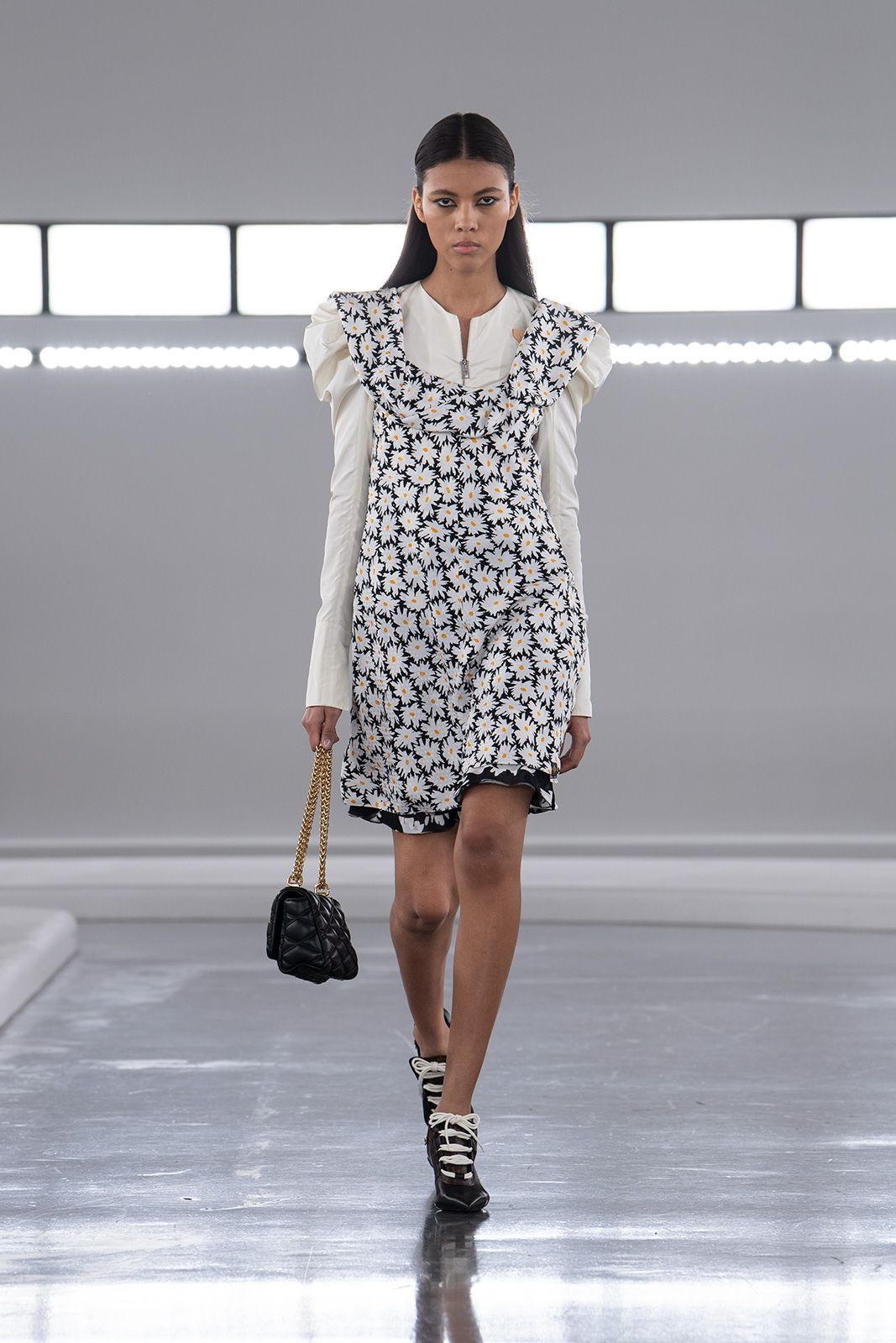 Louis_Vuitton_Women_s_Pre-Fall_2024_23.jpg