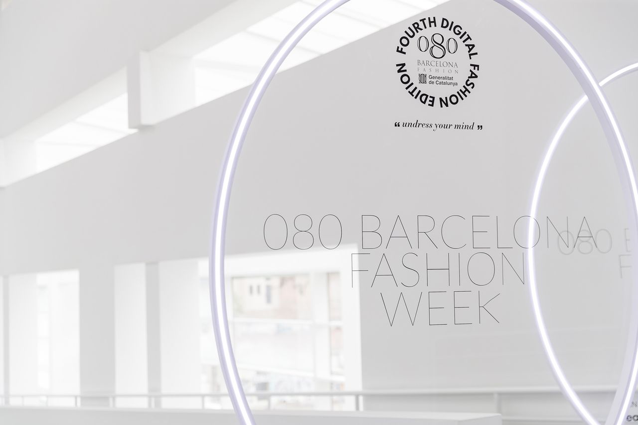 080 Barcelona Fashion2022 3.jpg
