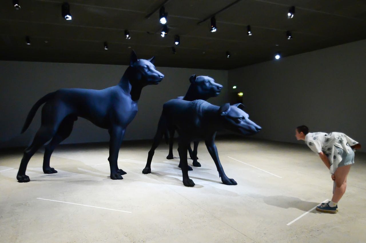 Ron Mueck Fundación Cartier.jpg