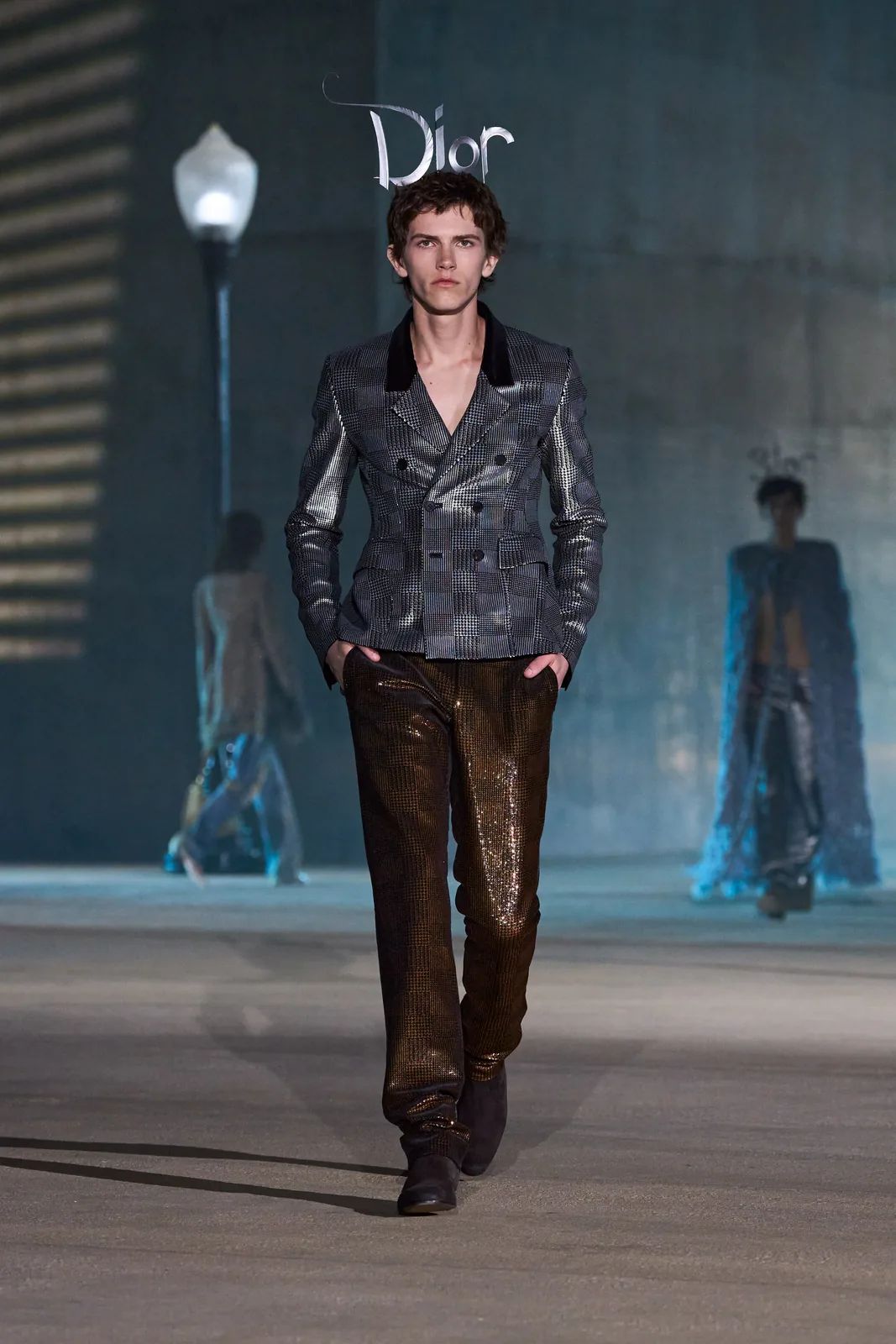 metal-jonathan-anderson-takes-over-la-for-his-cruise-2026-debut-collection-11.webp