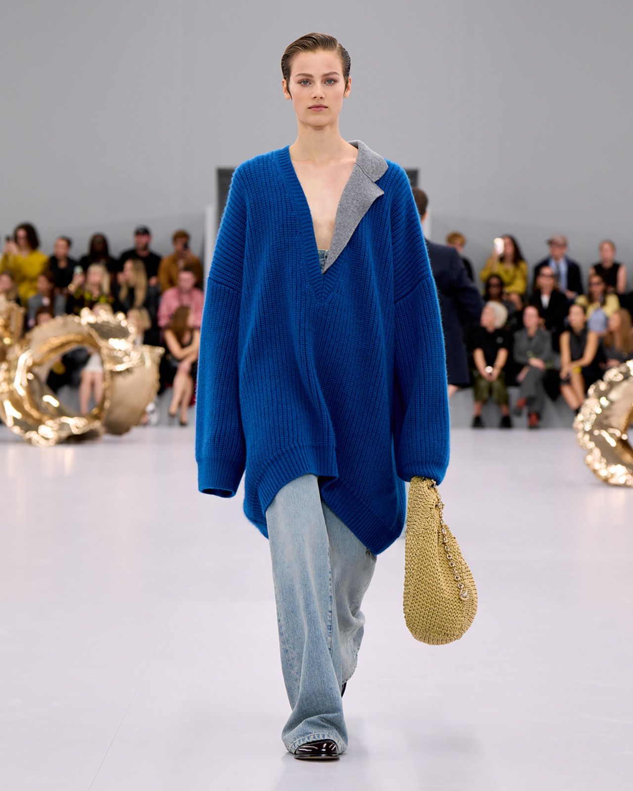 Loewe S S24 45.jpg