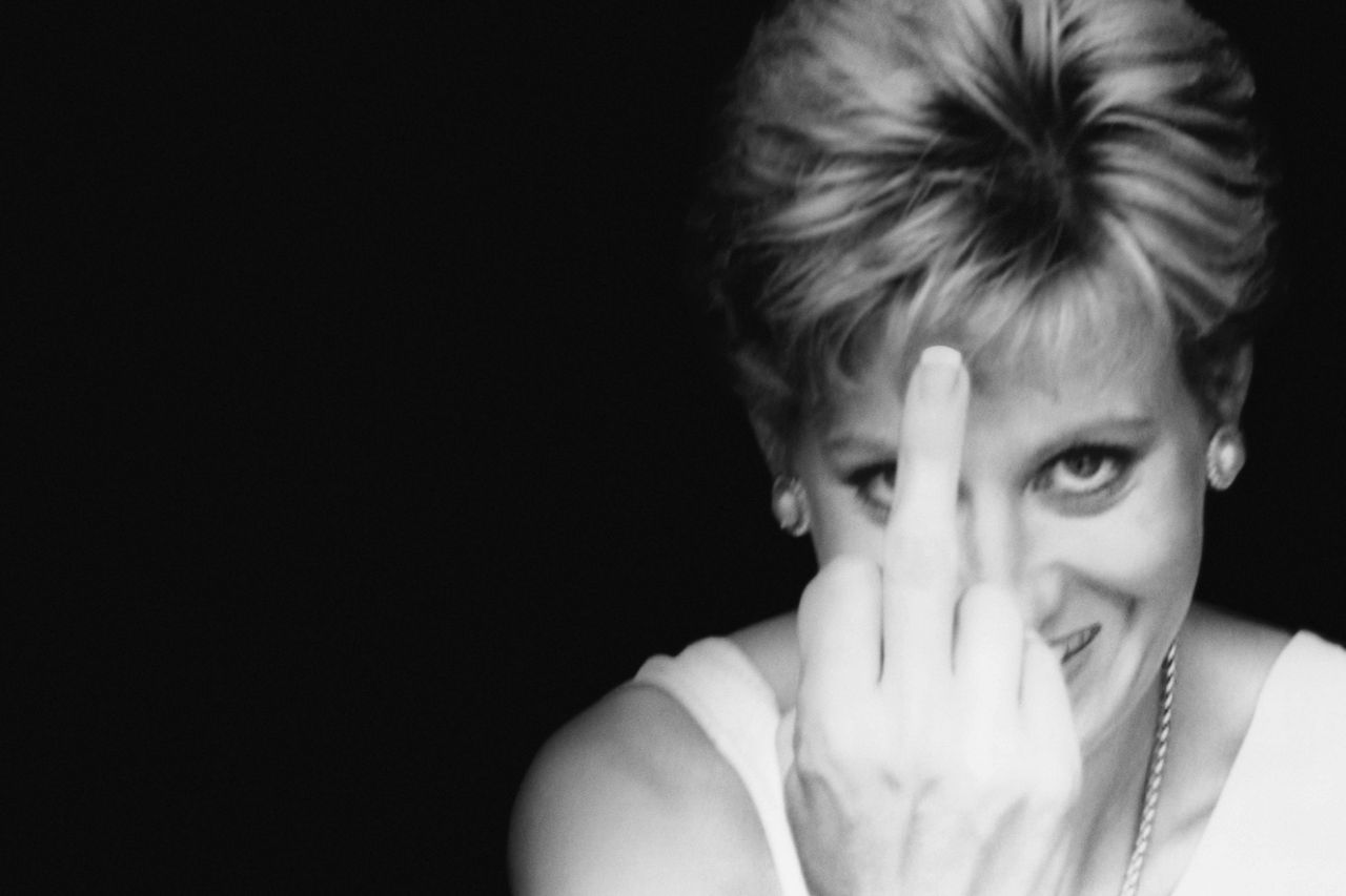 Alison-Jackson---Diana-gives-the-Finger.jpg