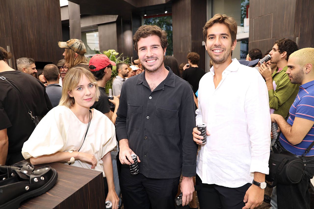 Camper-reabre-su-flagship-en-Madrid_15.jpg