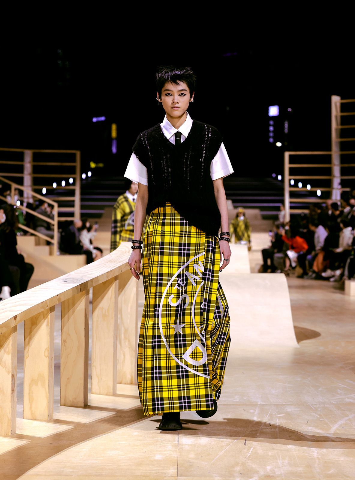 Dior Fall 2022 Show Metalmagazine 2.jpg