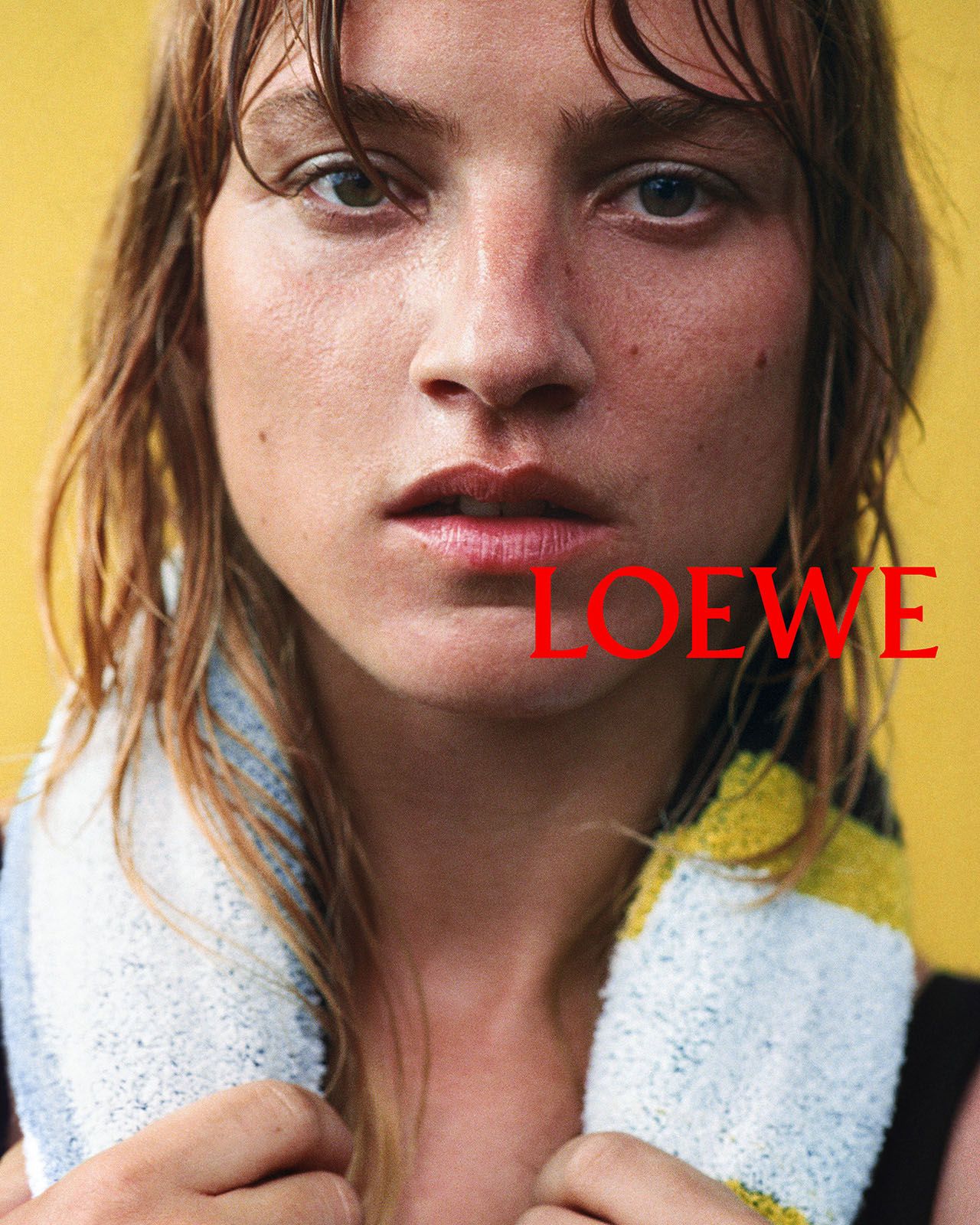 LOEWE_SS26_WW_SHOW_TEASER_MEGAN_NORTHAM_sRGB_CROPPED_15_4x5.jpg