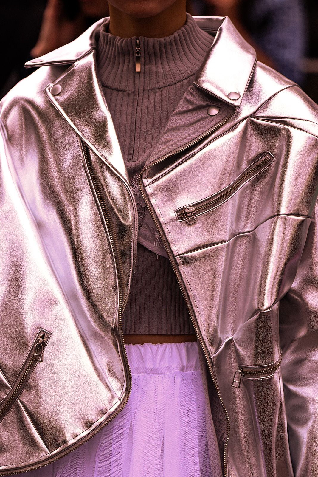 w-pfw-ss025-streetstyle-008.jpg