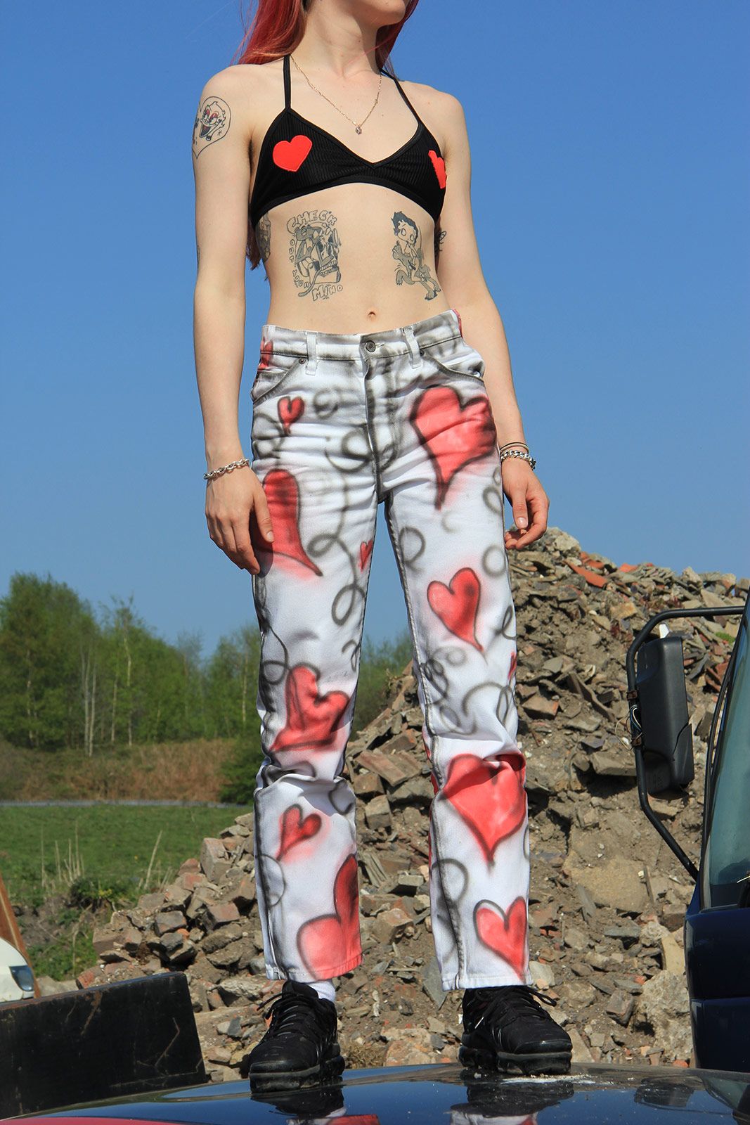 Donk Wear Metalmagazine 12.jpg