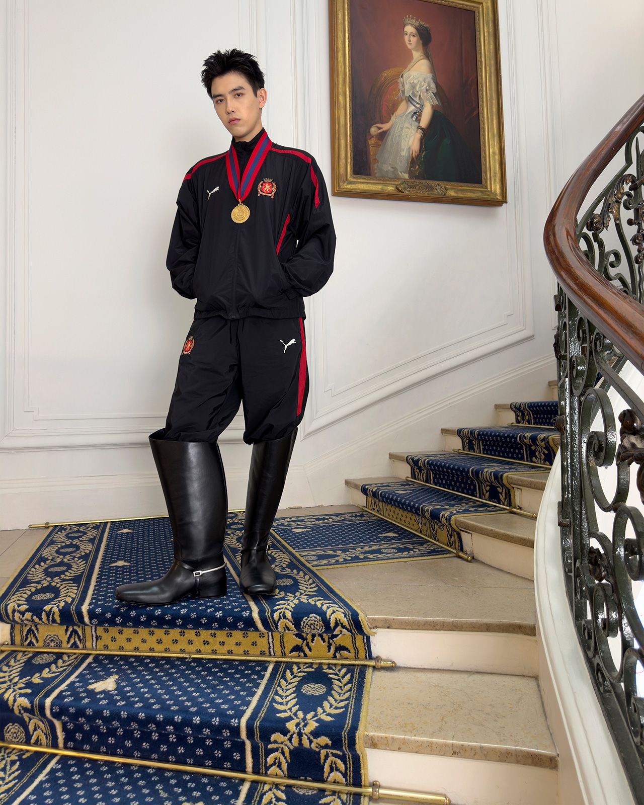 BALENCIAGA-WINTER-25-CAMPAIGN-LOOK-IMAGES_6.jpg