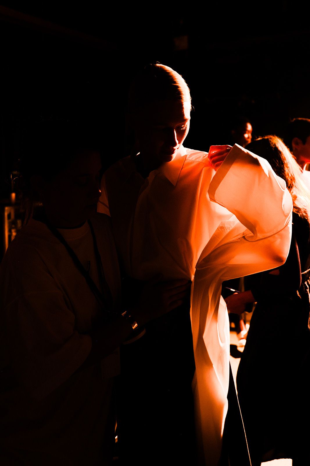 backstage-alain-paul-ss025-34.jpg
