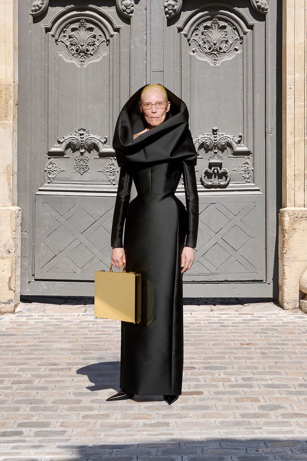 BALENCIAGA-COUTURE-54-LOOK-38_MINTTU.jpg