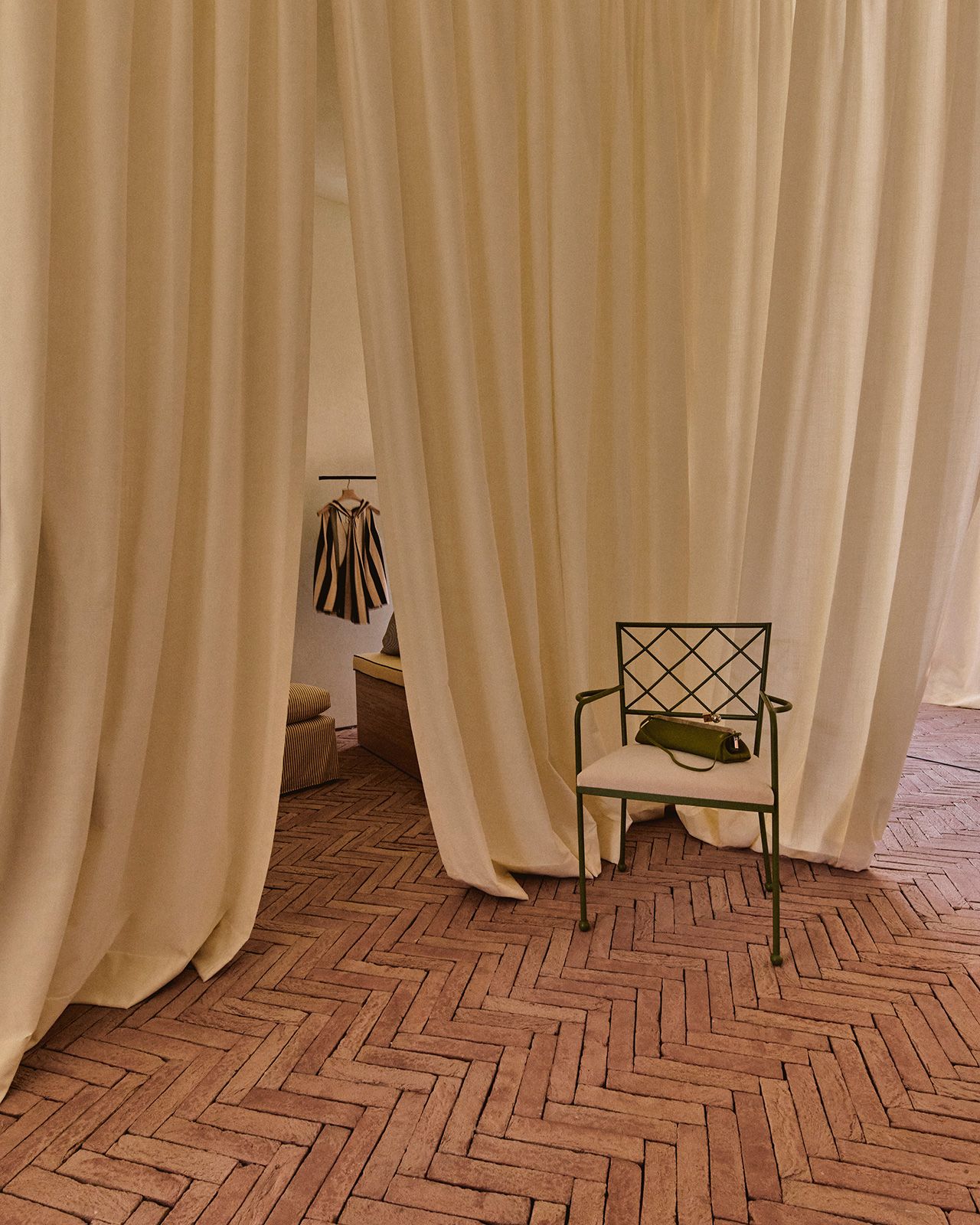 Jacquemus_TheLosAngeles-Boutique_4.jpg