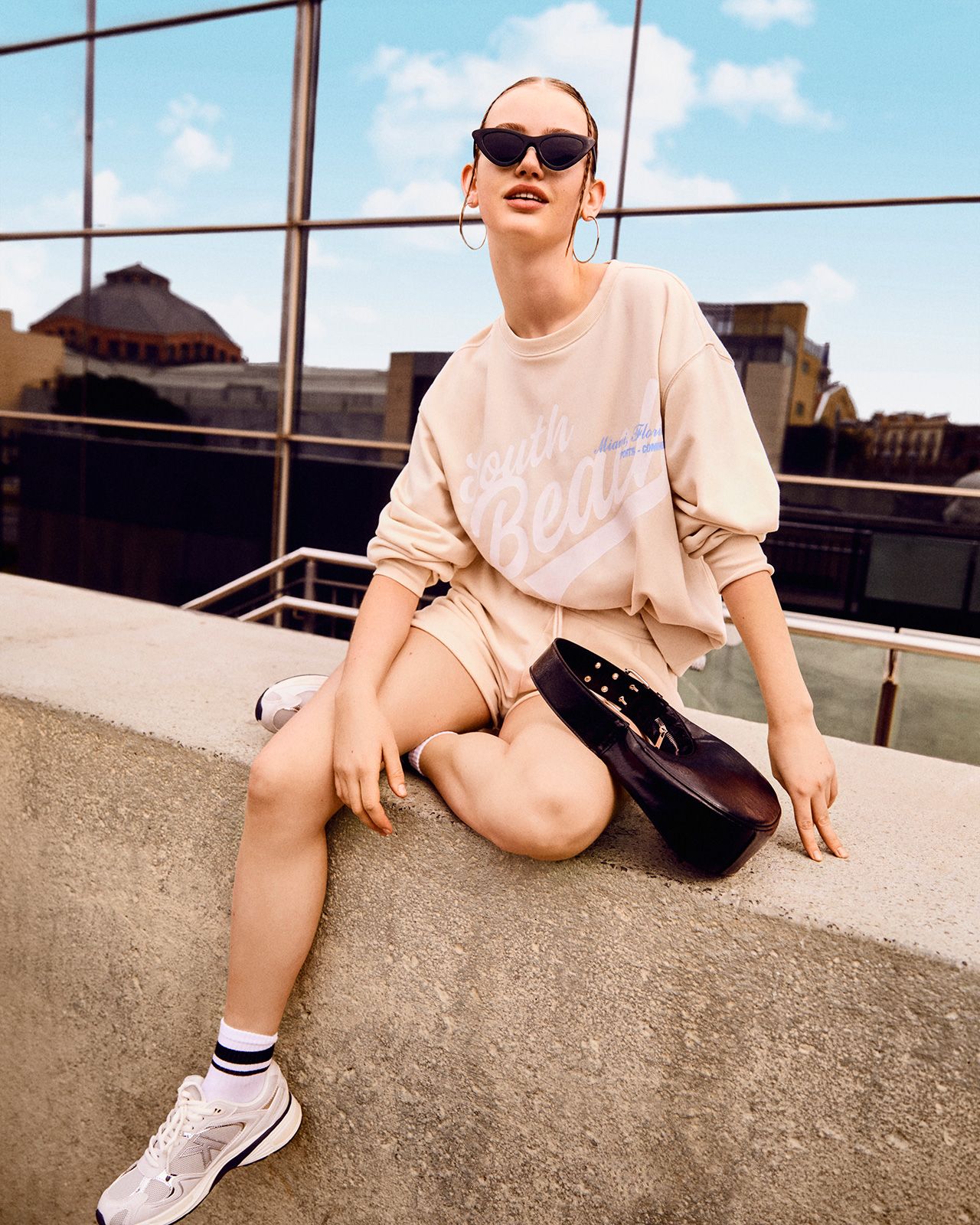 LEFTIES-CHASING-THE-CITY-WOMAN-COLLECTION-SS24_4.jpg