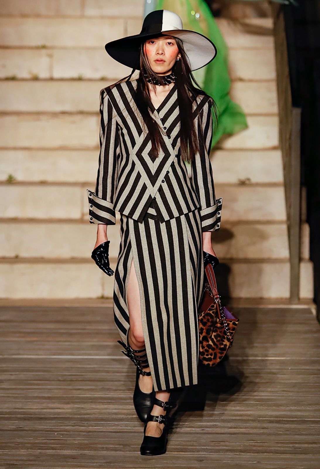 Gucci Resort 2023 18.jpg