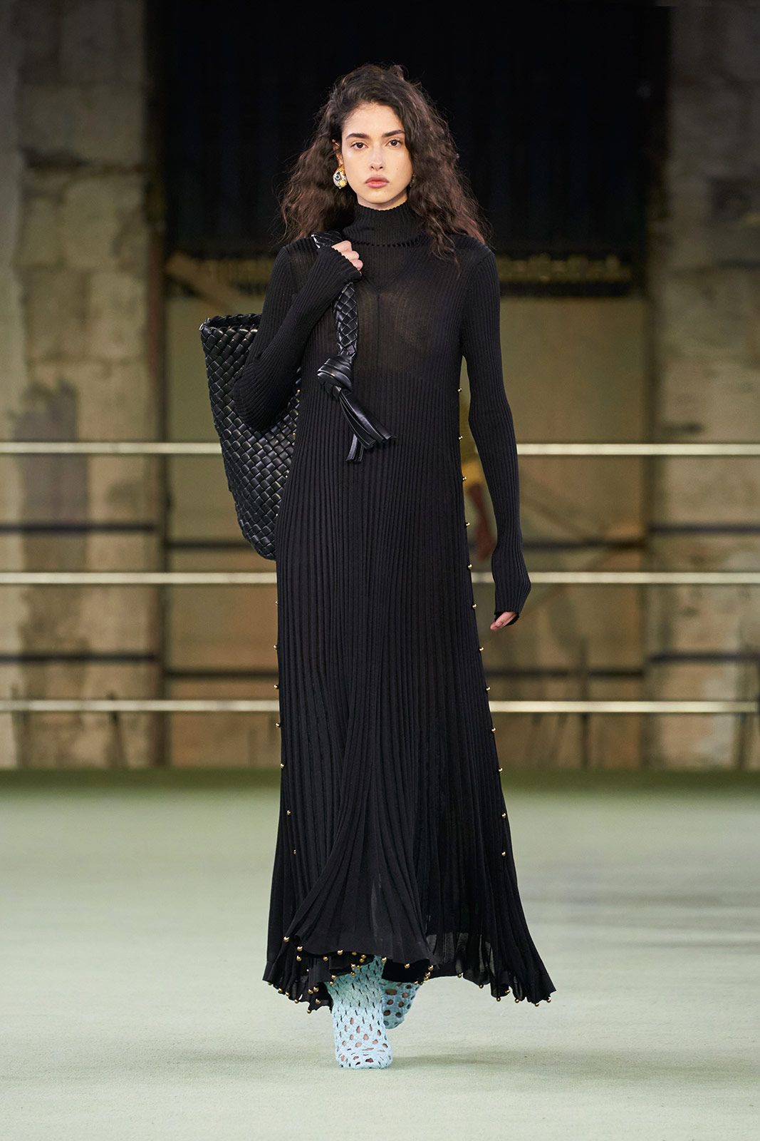 Bottega Veneta W22 056.jpg