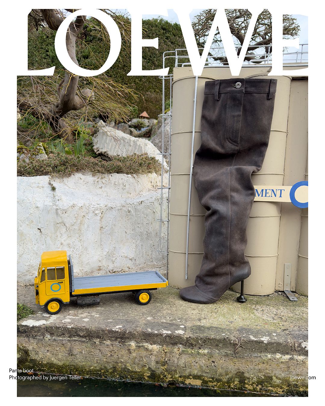 LOEWE_FW24_20.jpg