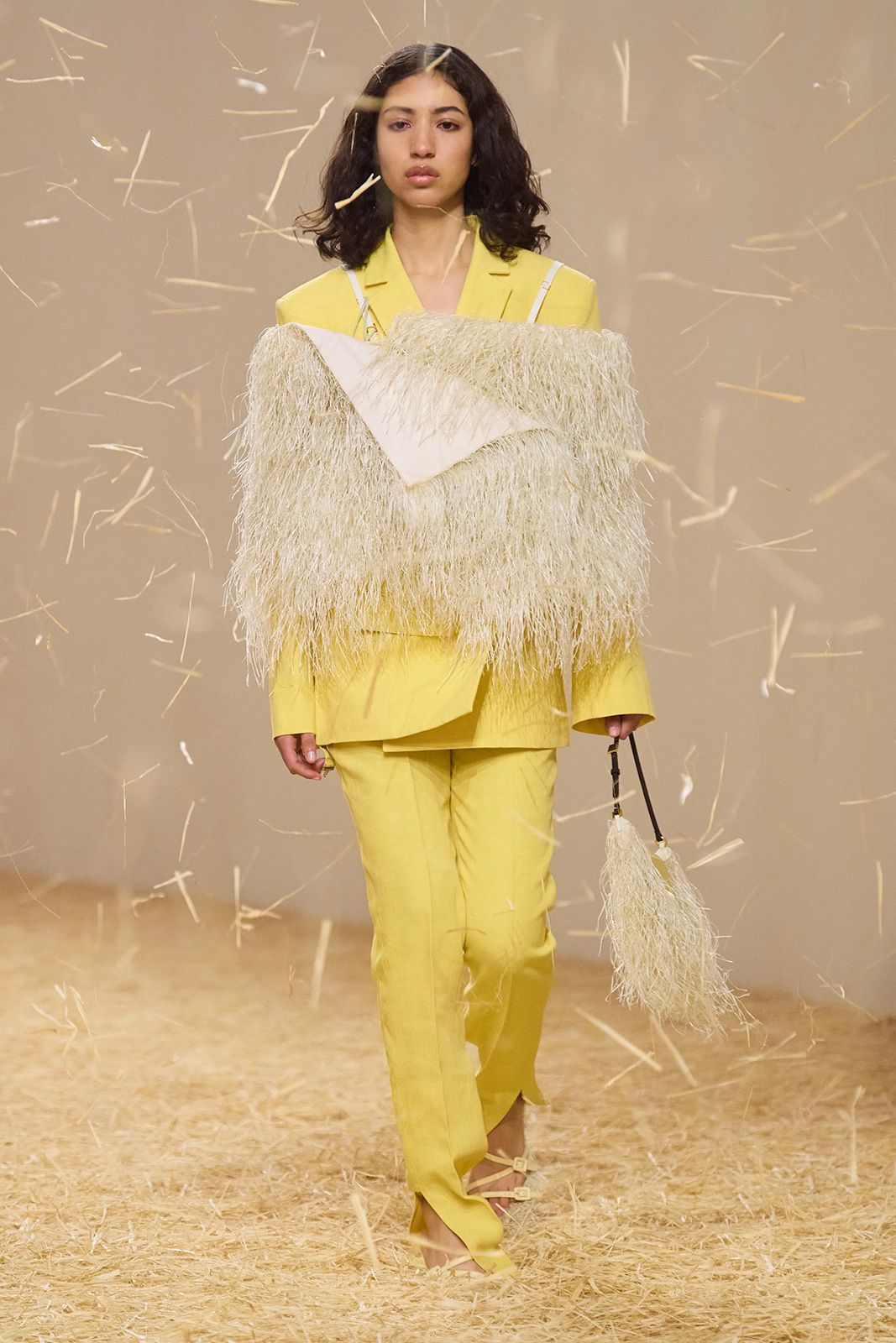 00047 Jacquemus Spring 2023 Ready to Wear Credit Gorunway.jpg