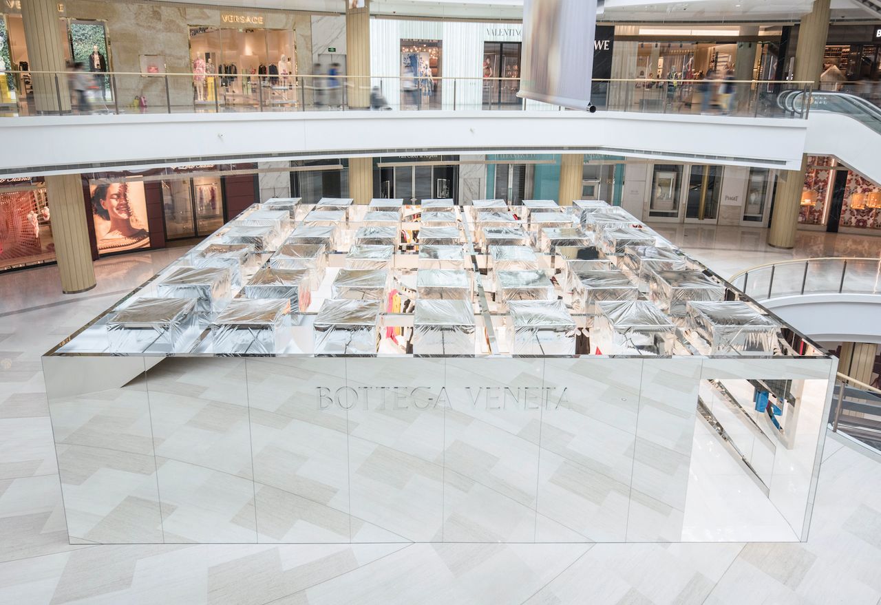 Bottega Veneta Invisible Store 3.jpg