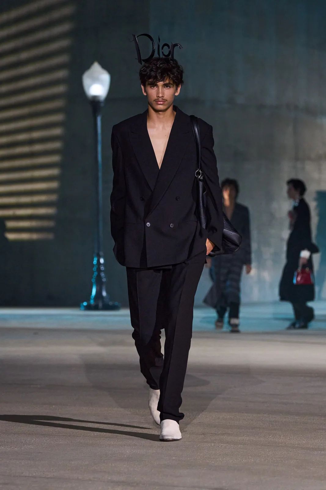 metal-jonathan-anderson-takes-over-la-for-his-cruise-2026-debut-collection-18.webp