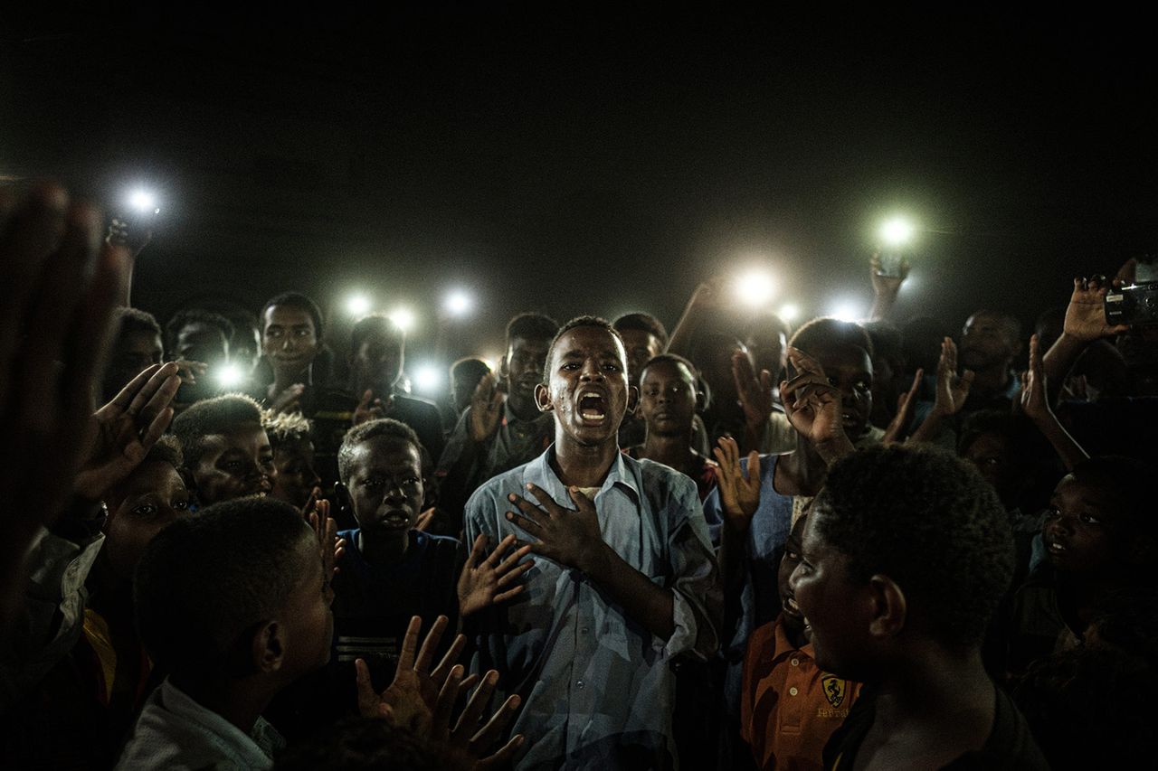 World Press Photo of the Year Yasuyoshi Chiba Agence France Presse.jpg