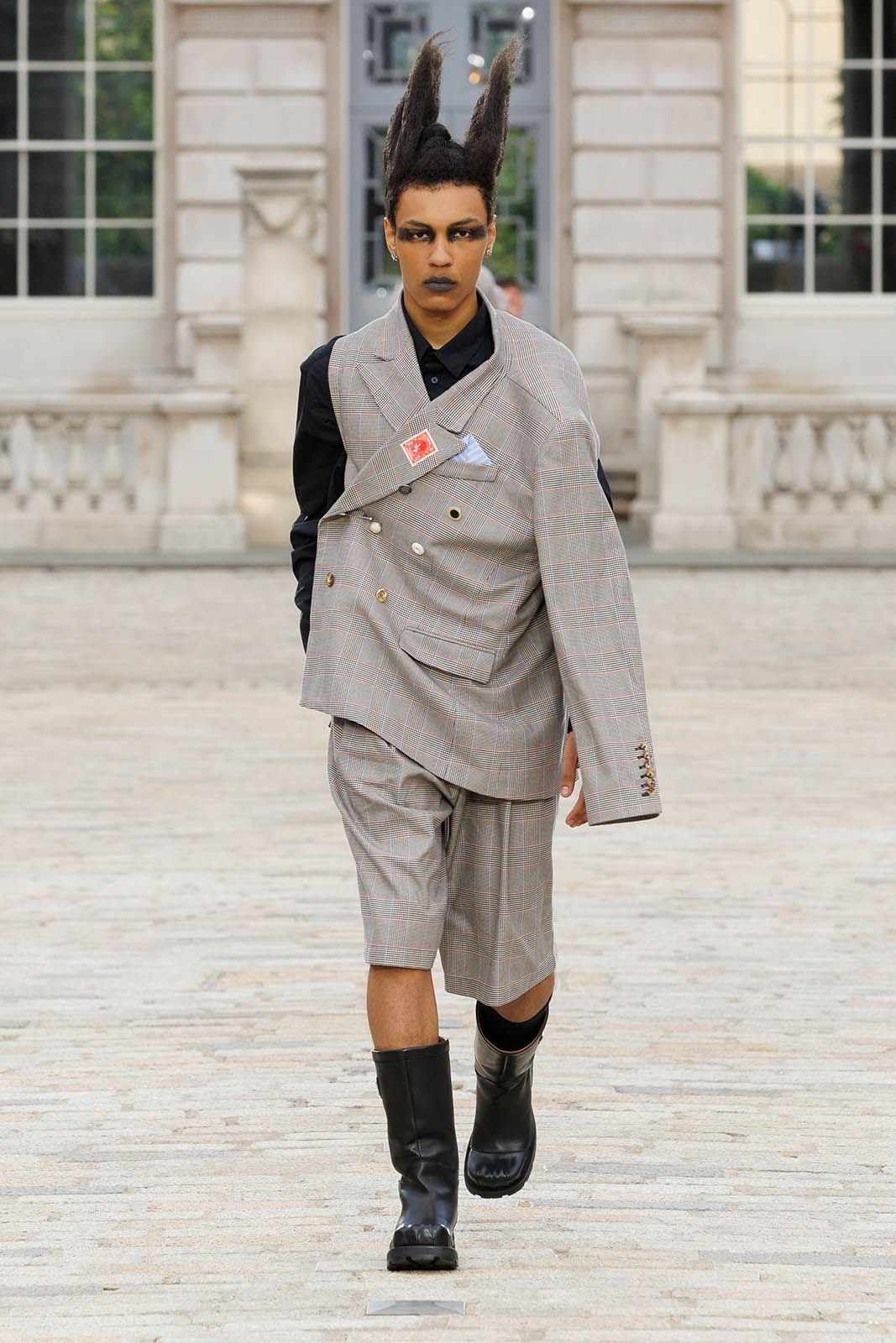 Loverboy_AW24_runway_press_look10 copia.jpg