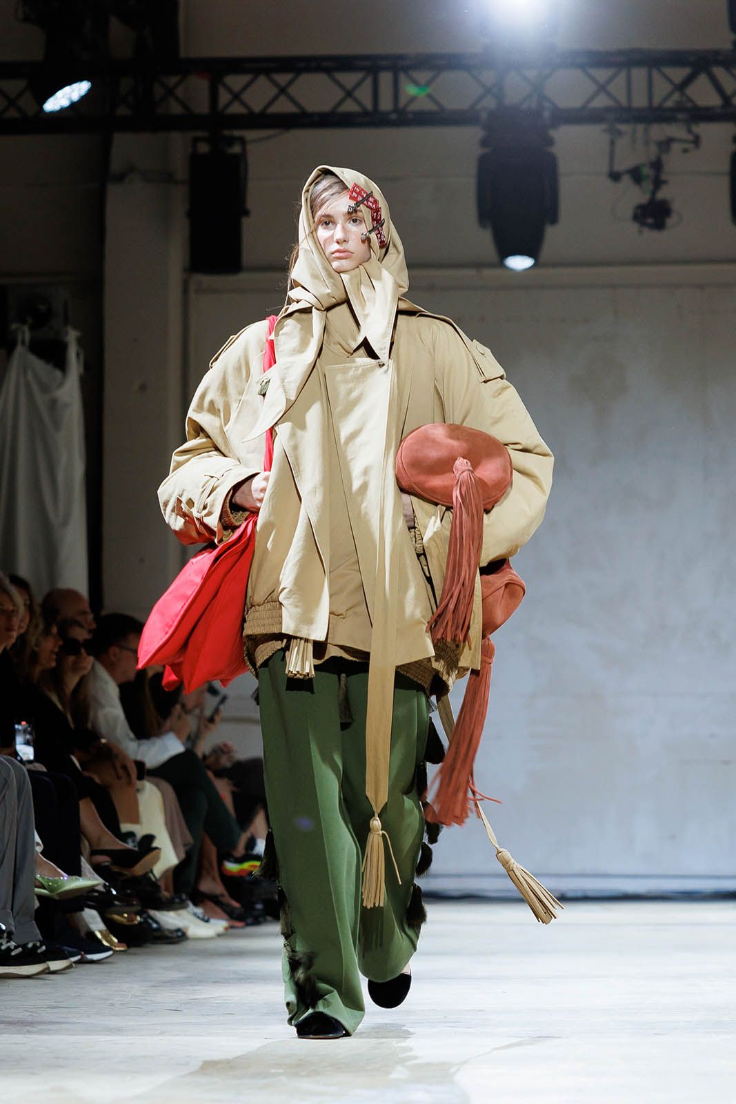 UFW_SS26_MY THEATRE_5.jpg