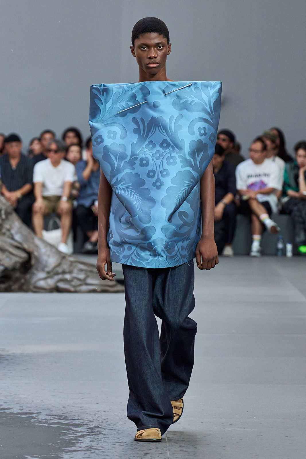 Loewe S S 2024 26.jpg