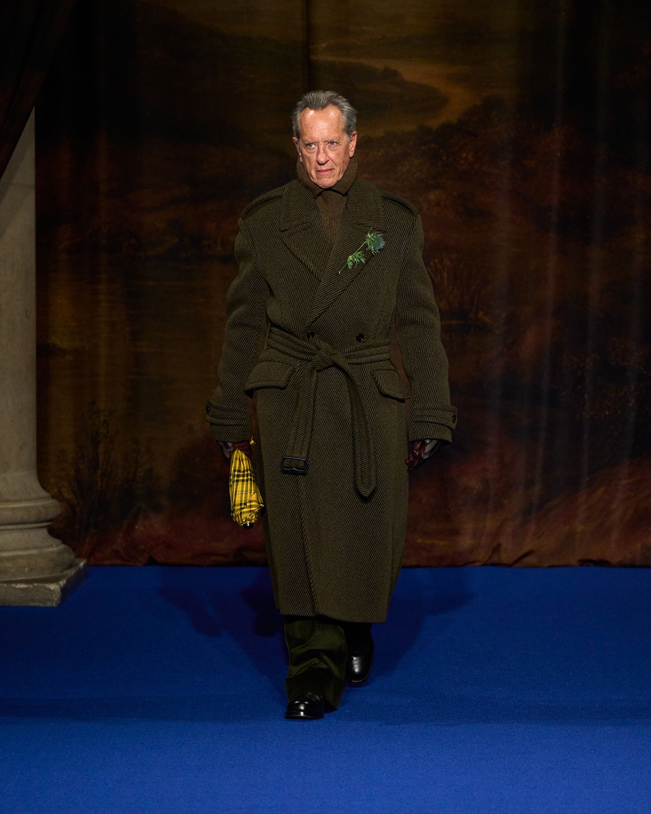 Burberry-Winter-2025-Show---Look-10.jpg