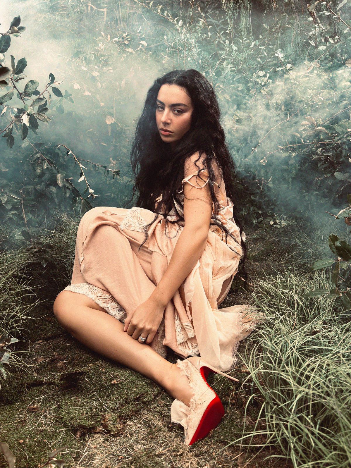 Charli-xcx_Wuthering-Heights_2.jpg