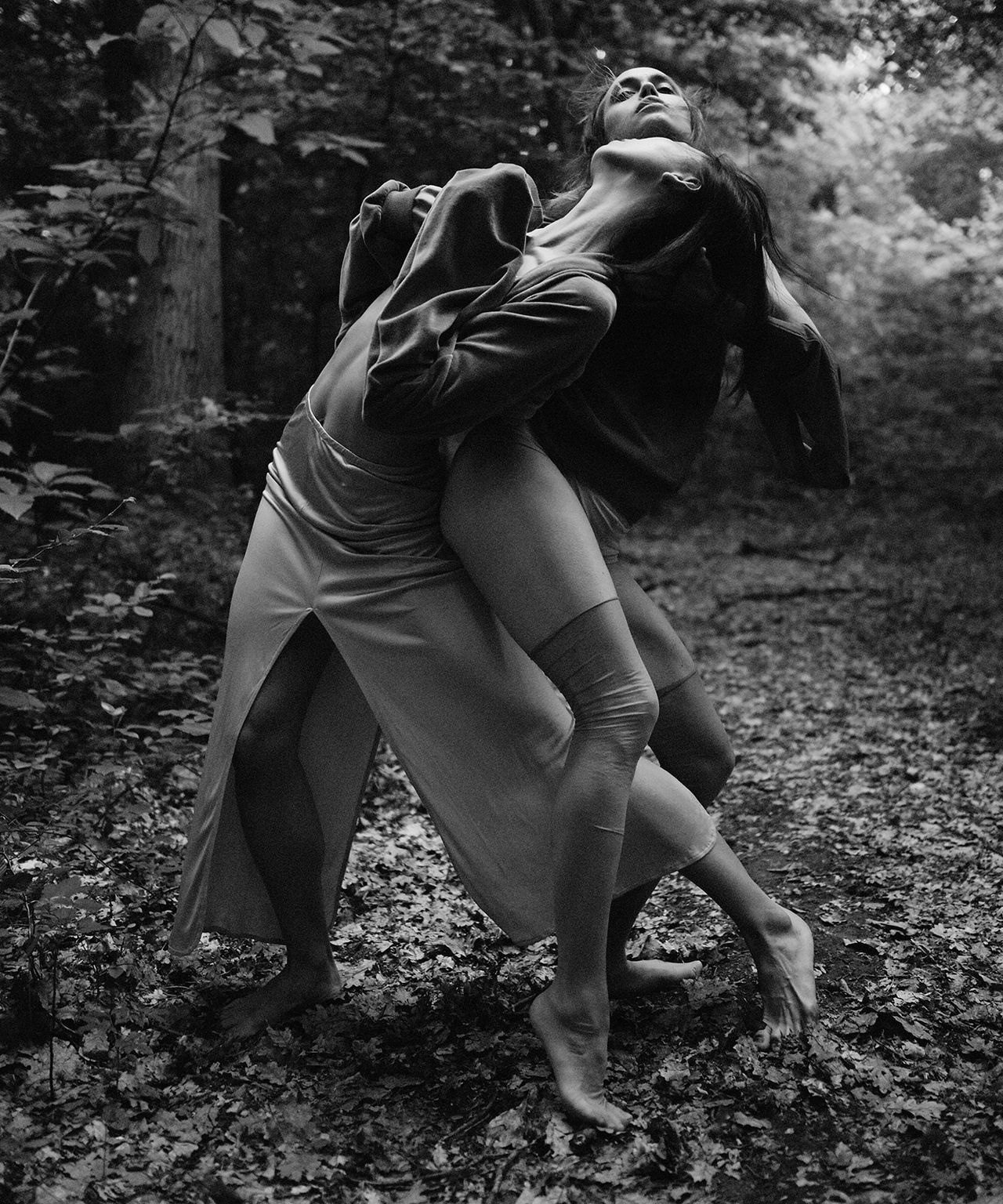 Willand Joan Dancing in the Wood Metalmagazine 17.jpg