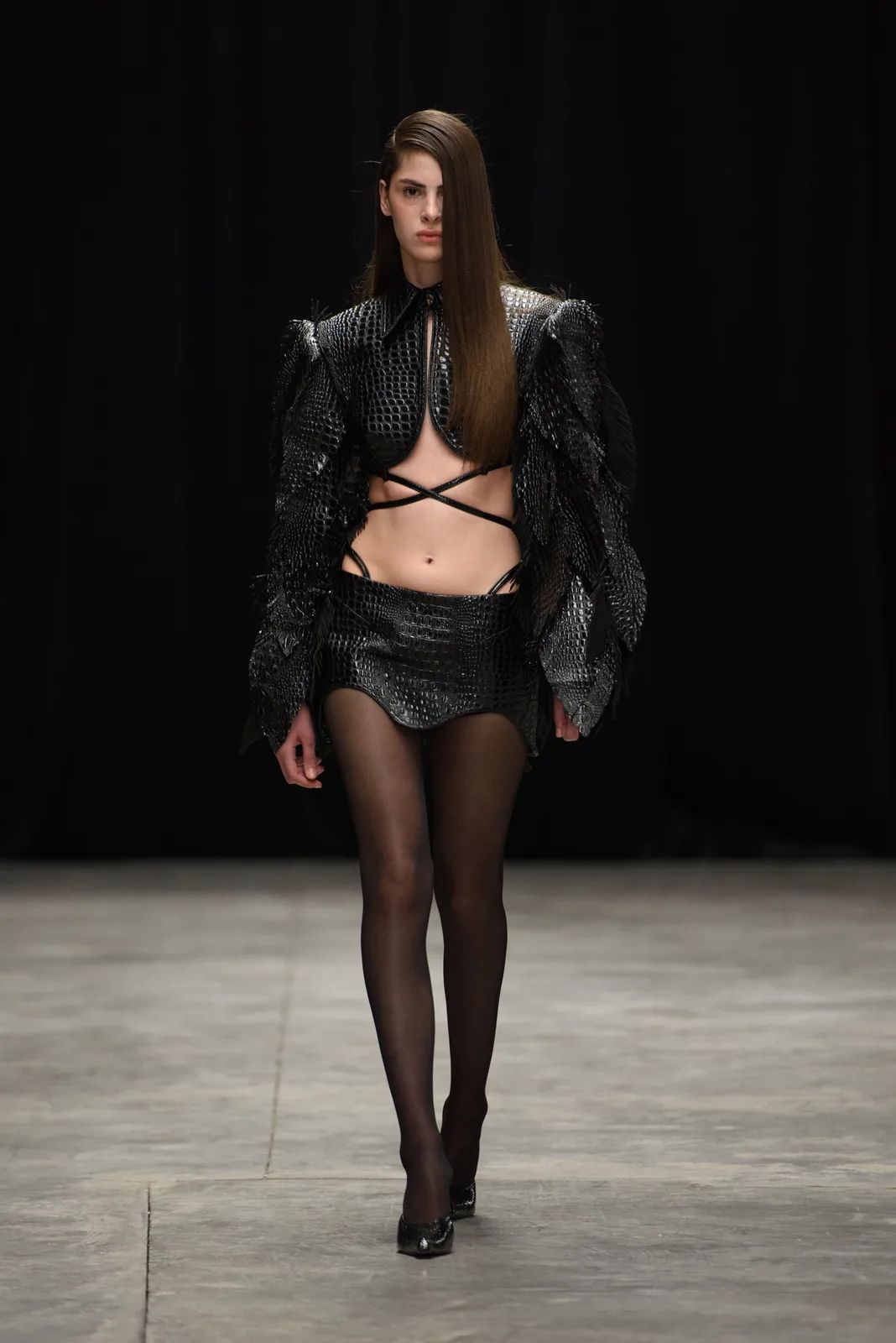 metal-mercedes-benz-fashion-week-tbilisi-03-alekandre-akhalkatsishvili-05.webp
