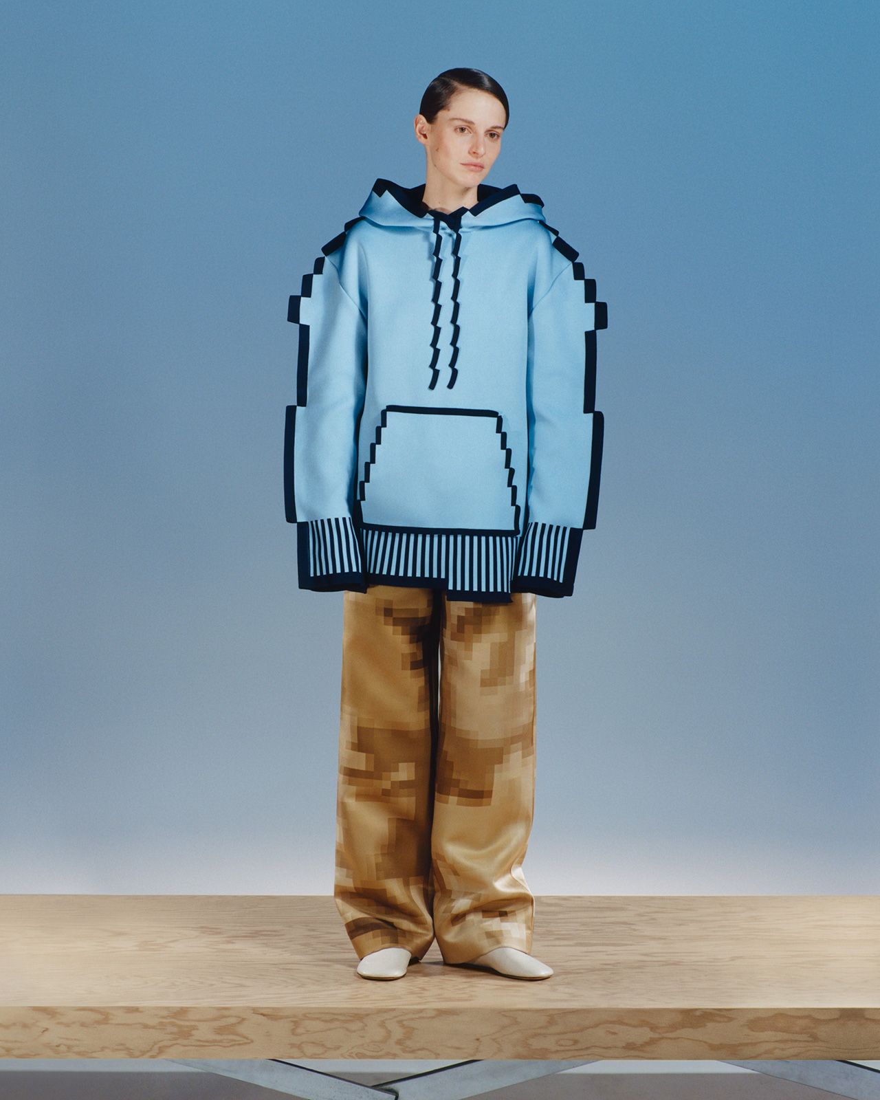 Loewe Ss 2023 4.jpg