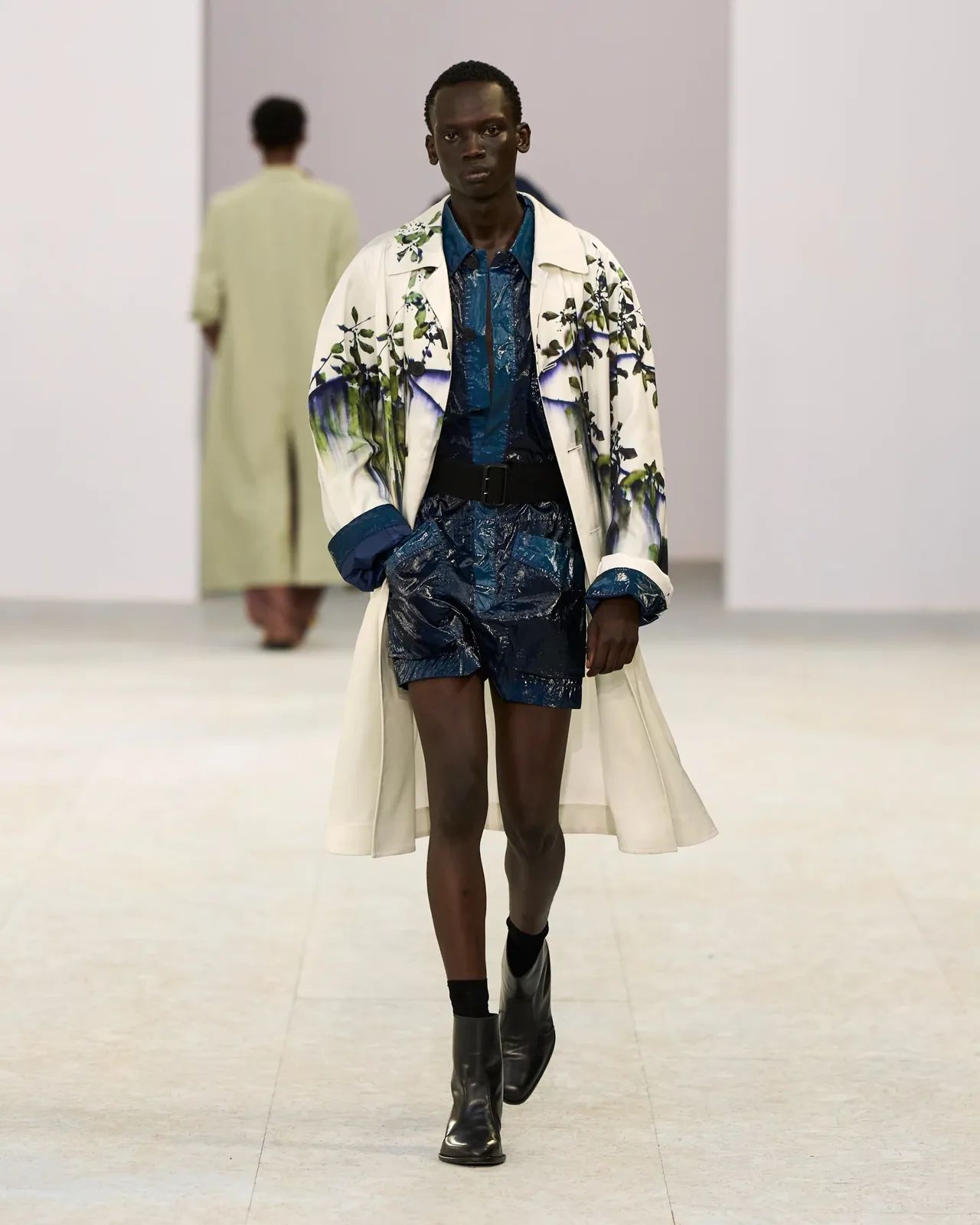 metal-dries-van-noten-s-s-2027-menswear-30.webp