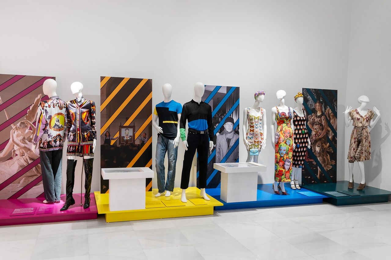 Gianni_Versace_Retrospective_4.jpg