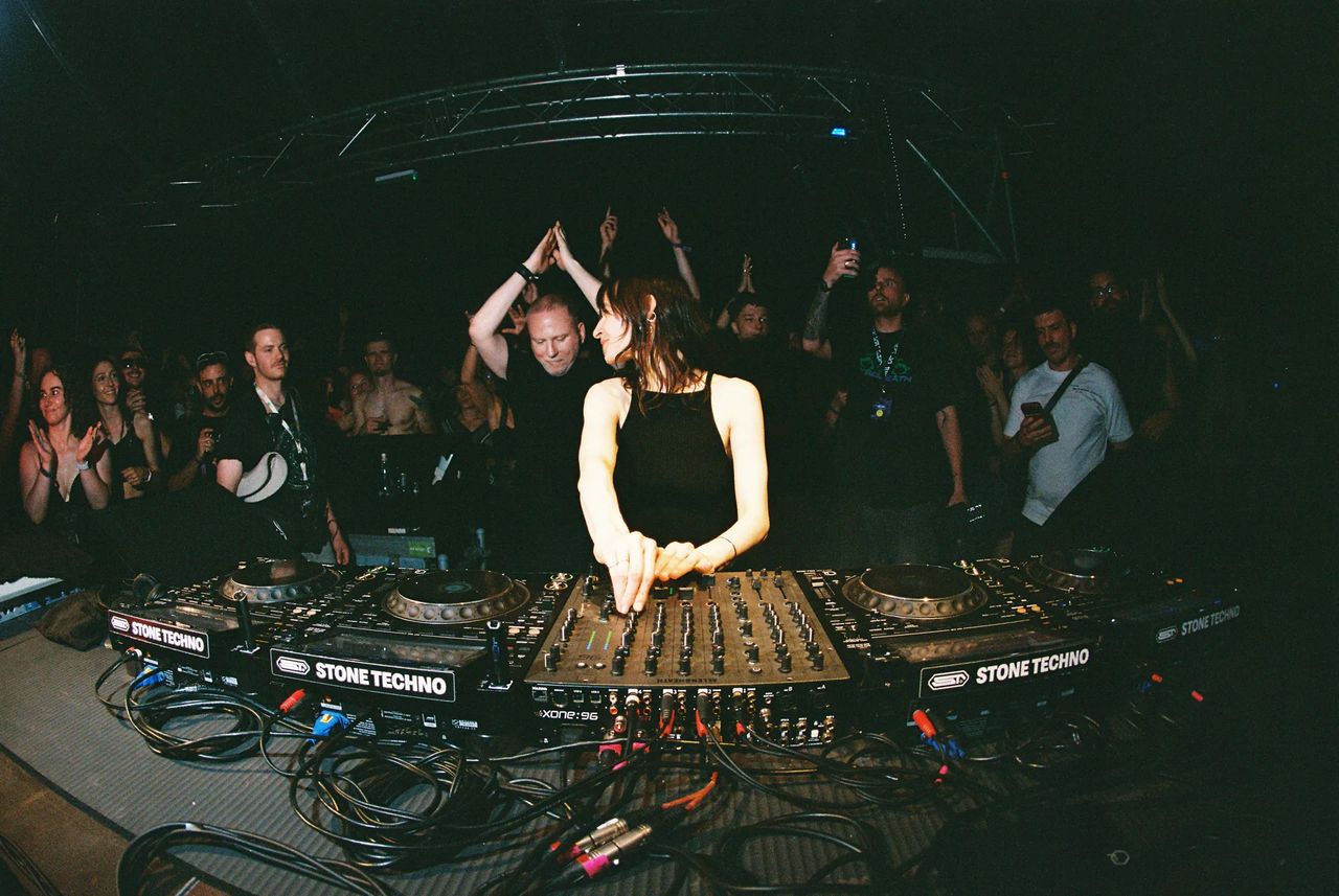 metal-stone-techno-05.webp