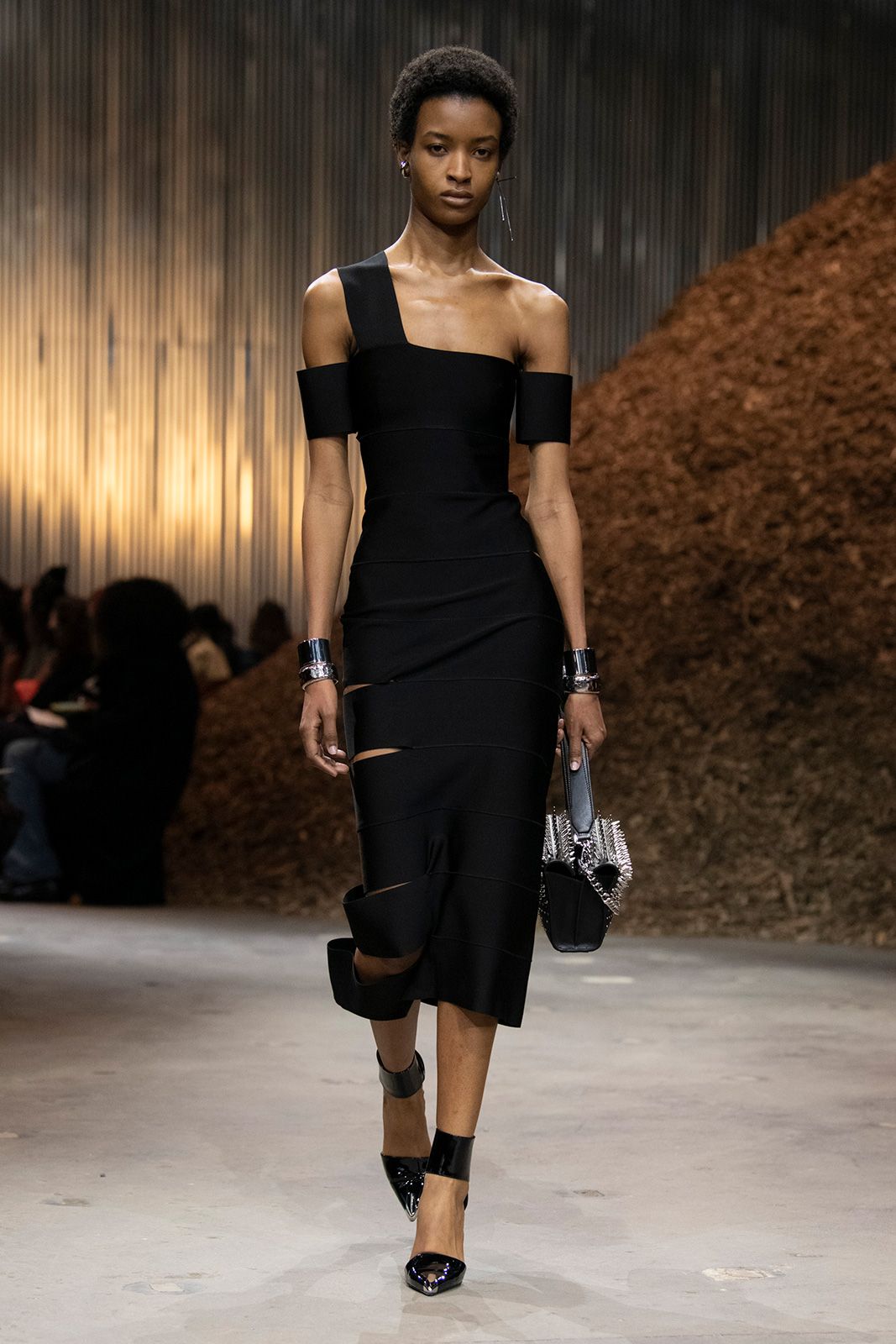 Alexander Mc Queen Fw 2022 Metalmagazine 12.jpg