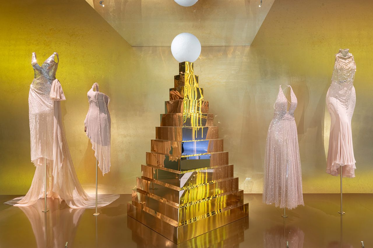 Dior Designers of Dreams Exhibition 2021 Metalmagazine 7.jpg