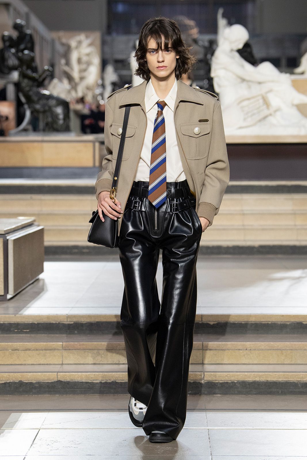Louis Vuitton F W22 Look 18.jpg
