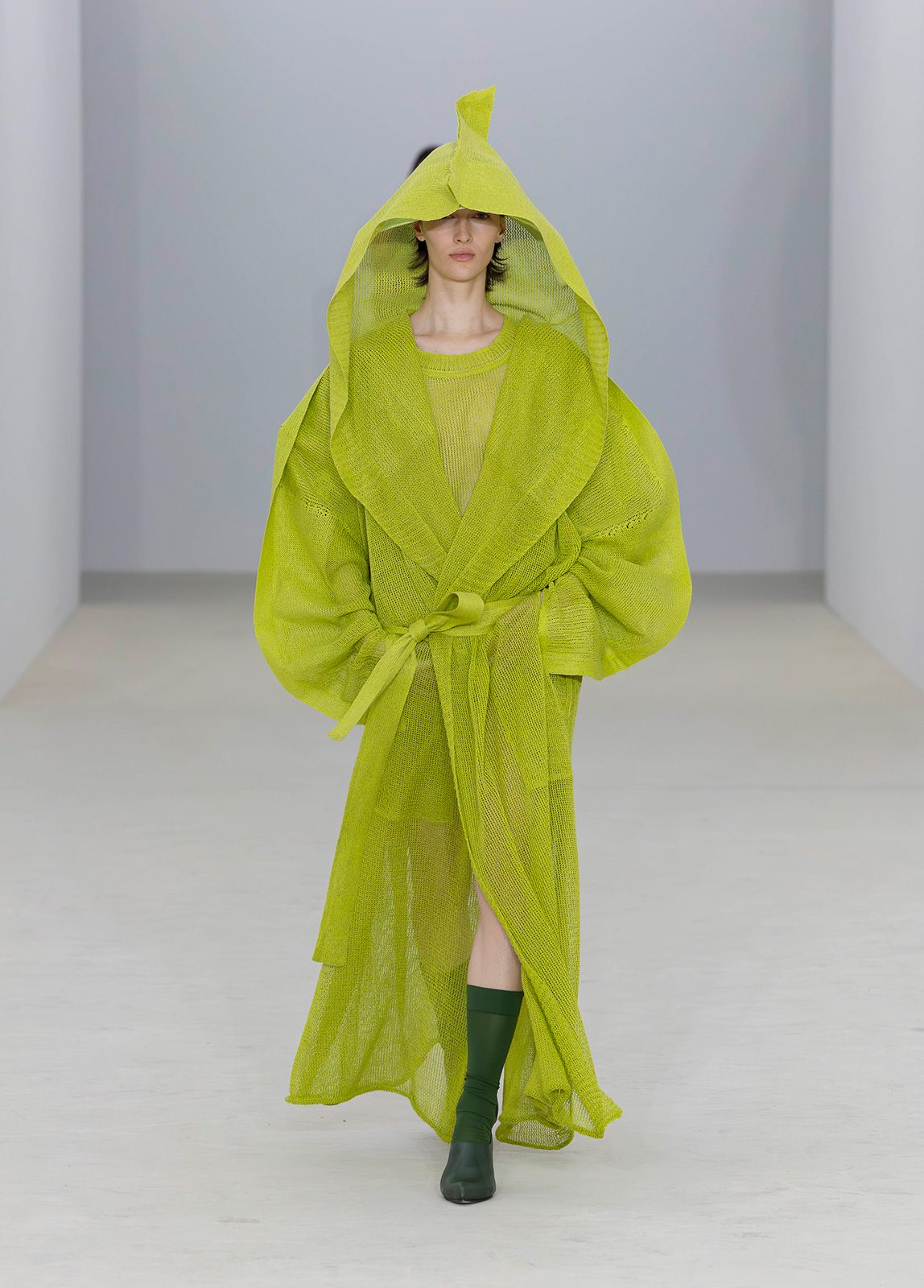 ISSEY-MIYAKE_SS26_22.jpg