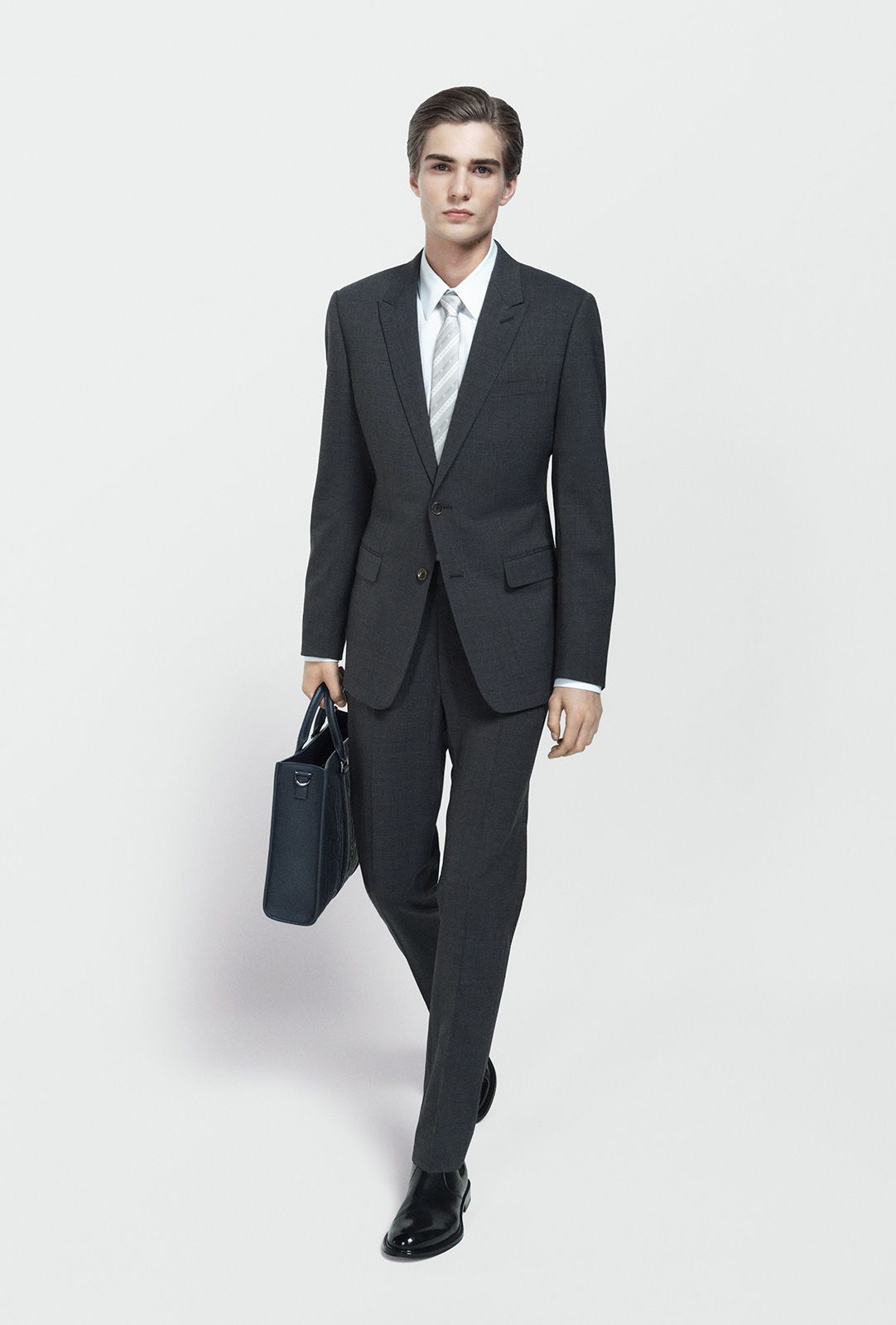 DIOR-MEN'S-SPRING-2025---TAILORING-BY-BRETT-LLOYD---LOOK-(2).jpg