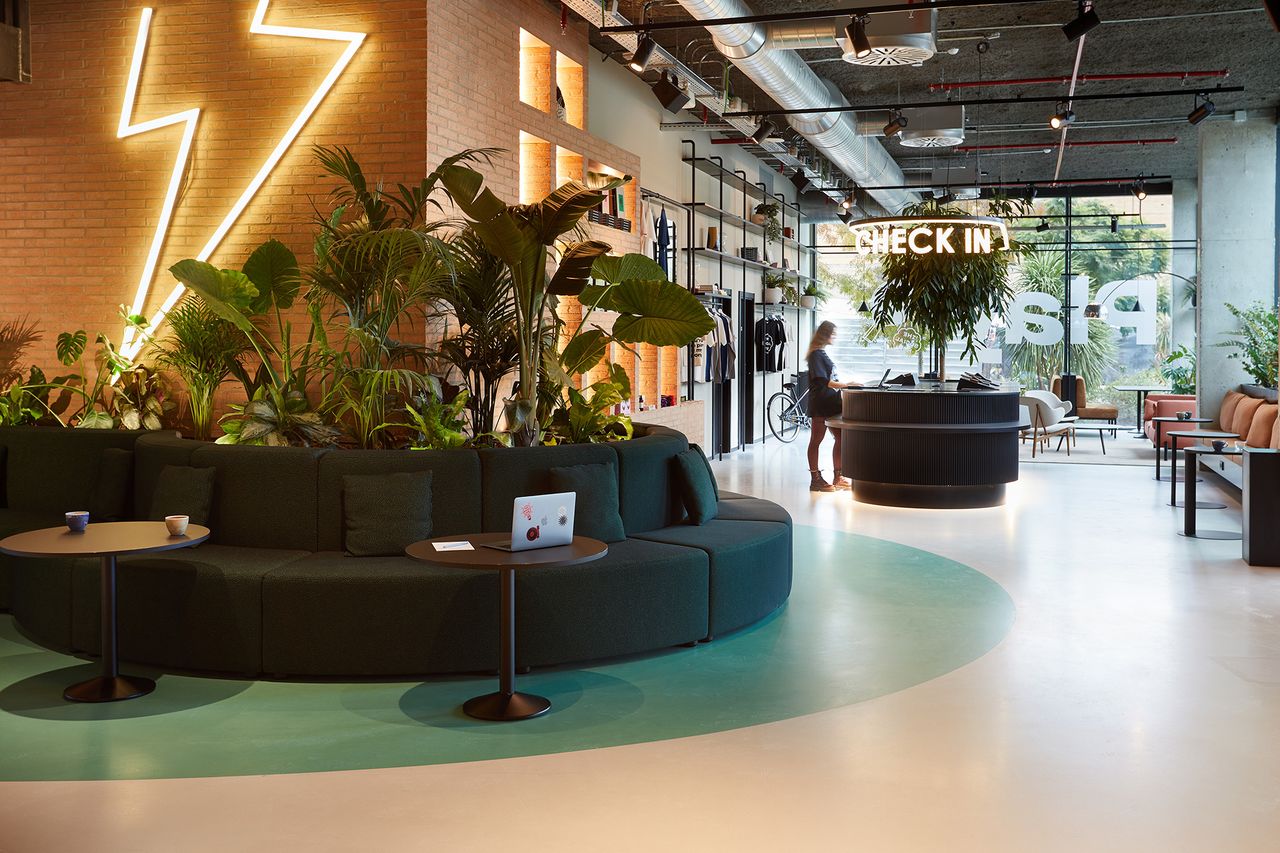 The Social Hub Barcelona Lobby 2.jpg