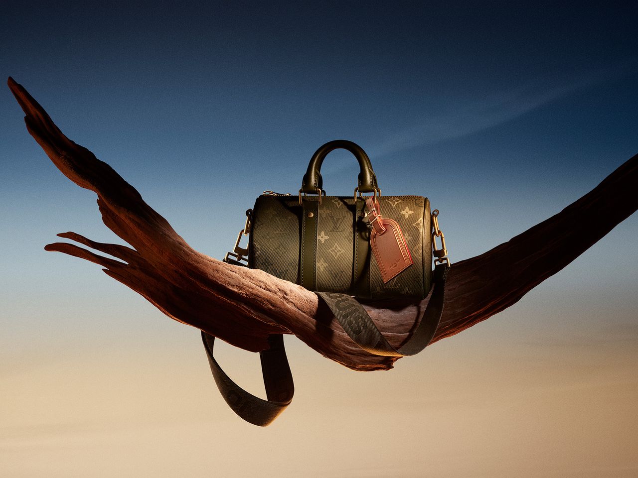 Louis_Vuitton_2025_holiday_campaign_9.jpg