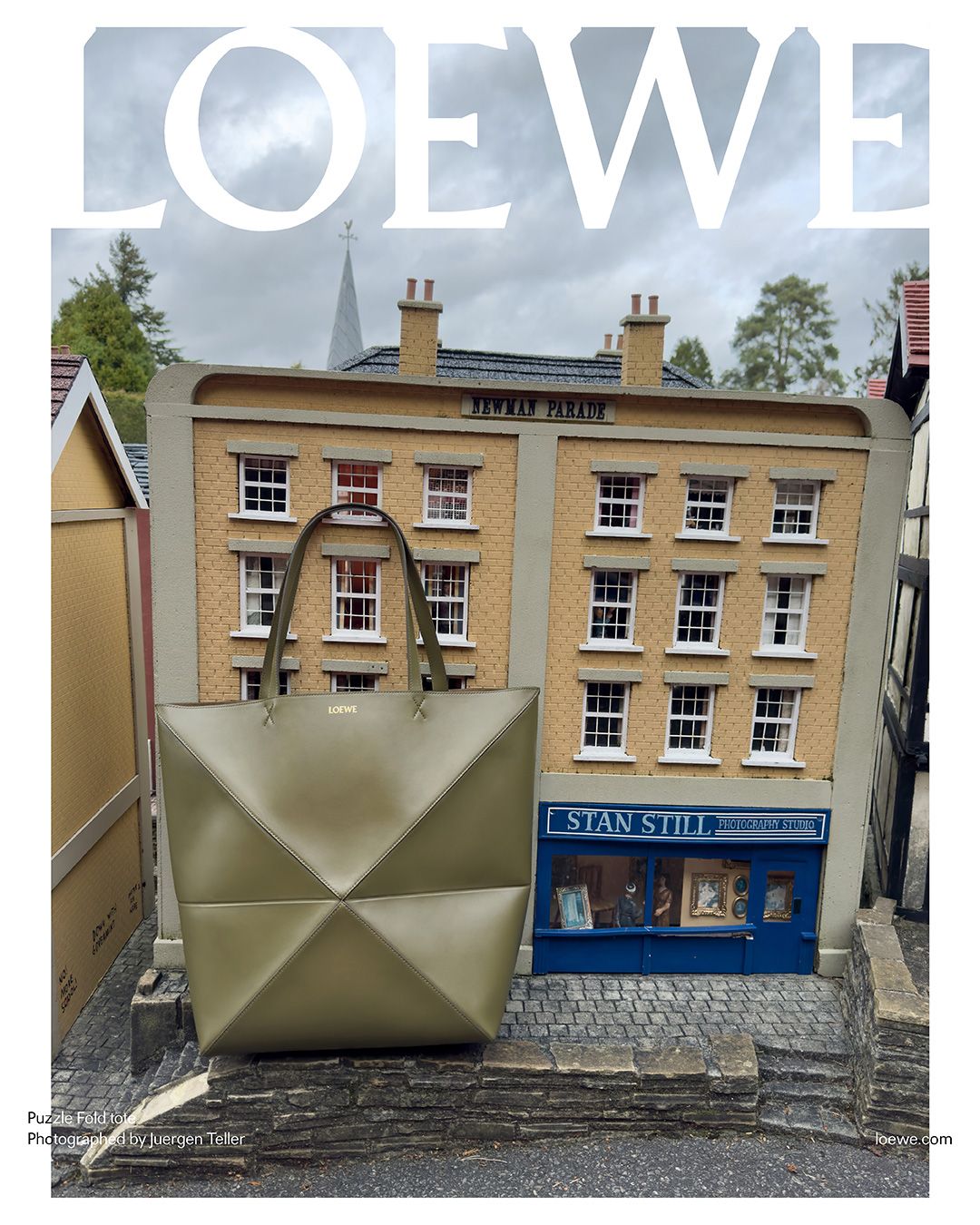LOEWE_FW24_22.jpg