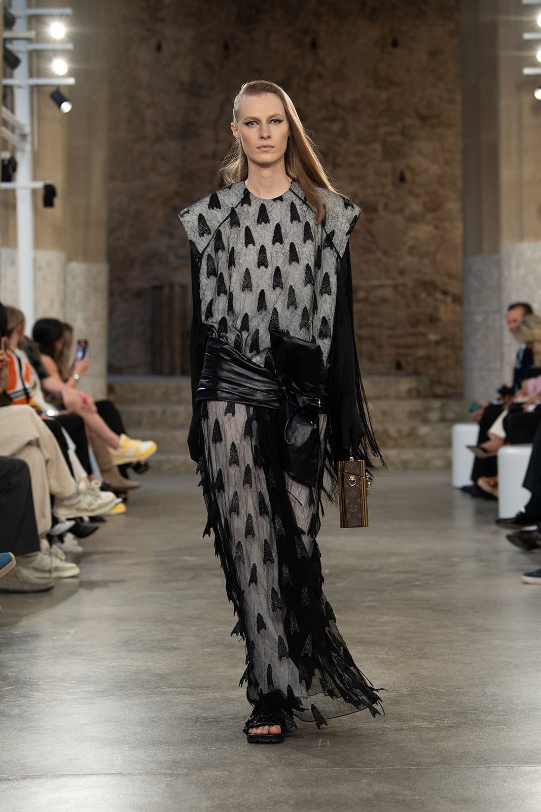 Louis-Vuitton_CR25_43.jpg