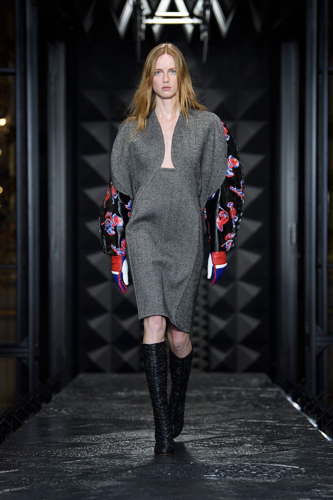 Louis Vuitton F W2324 Look 34.jpg