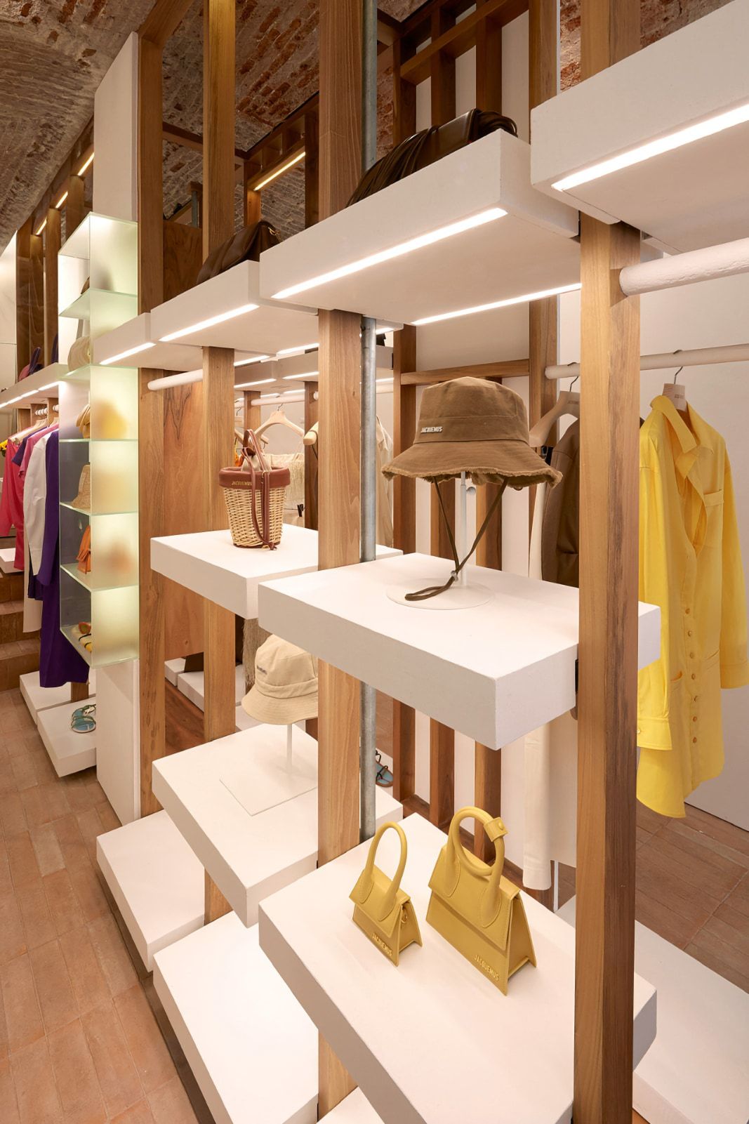 Jacquemus Portofino POP up 2.jpg