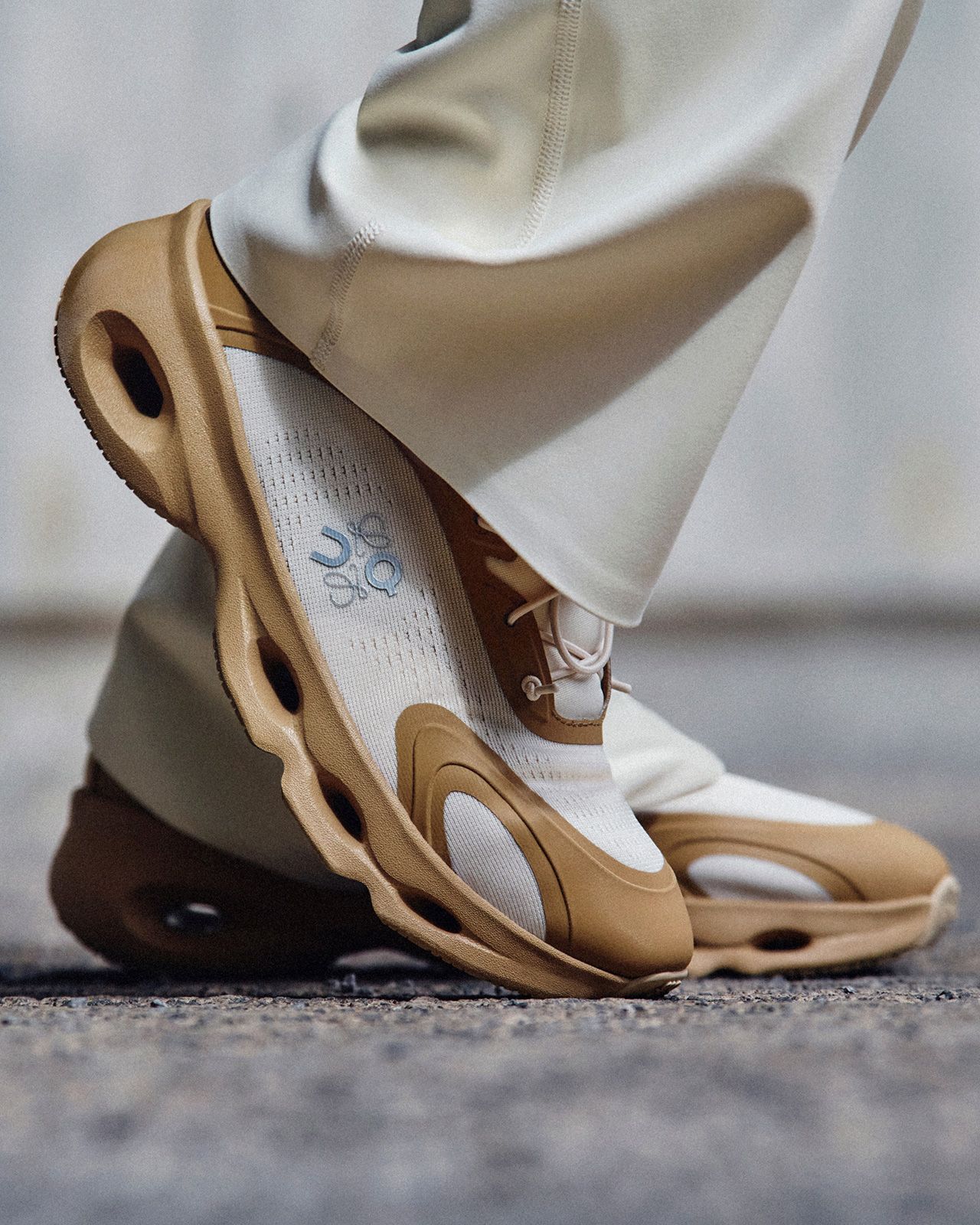 LOEWE_2025_FW25_ON_3.jpg